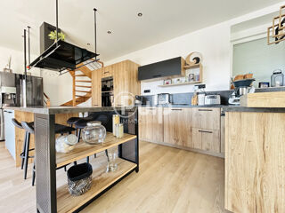  Maison � vendre 8 pi�ces 230 m�