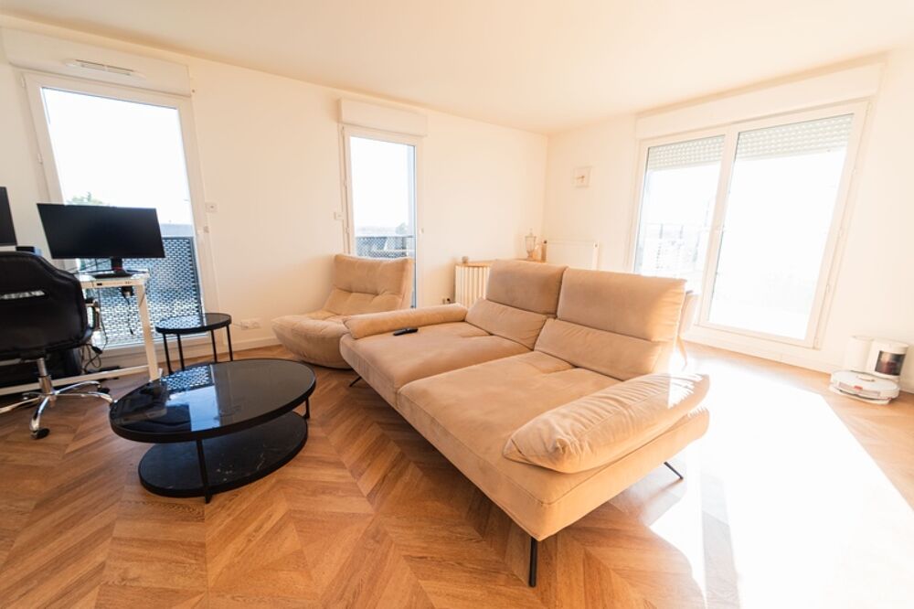 Les Ulis (91940)  Appartement - 73 m2 - 2 Chambres  Dernier étage  Terrasse 45 m²