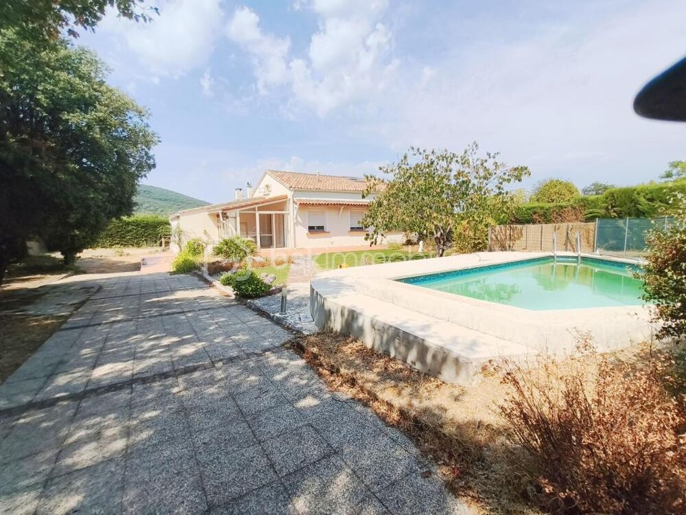 Villa sur 1500 m² de terrain
