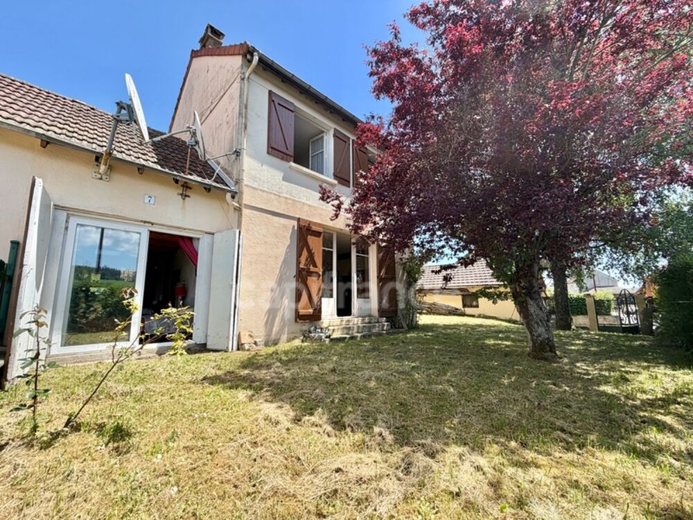 Vente Maison MAISON MITOYENNE DE 92 M2, TERRAIN DE 785 M2, 3 CHAMBRES, GARAGE DE 26 M2, SOURCE, CAVE, TRAVAUX À PRÉVOIR Saint just en chevalet
