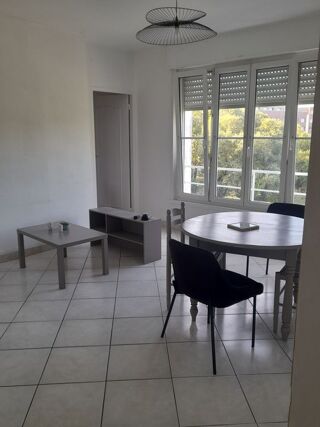  Appartement à louer 3 pièces 63 m²