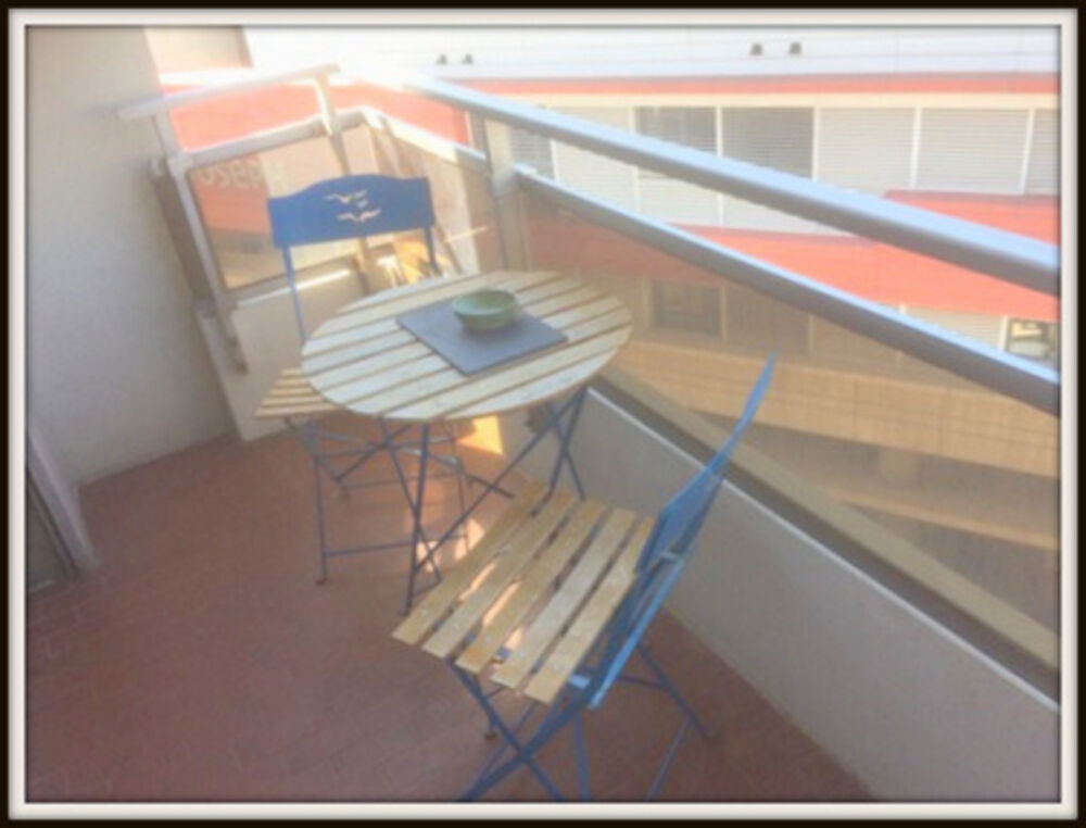 Location Appartement Dpt Bouches du Rhône (13), à louer MARSEILLE 8EME ARRONDISSEMENT STUDIO meublé avec balcon et place de parking Marseille 8