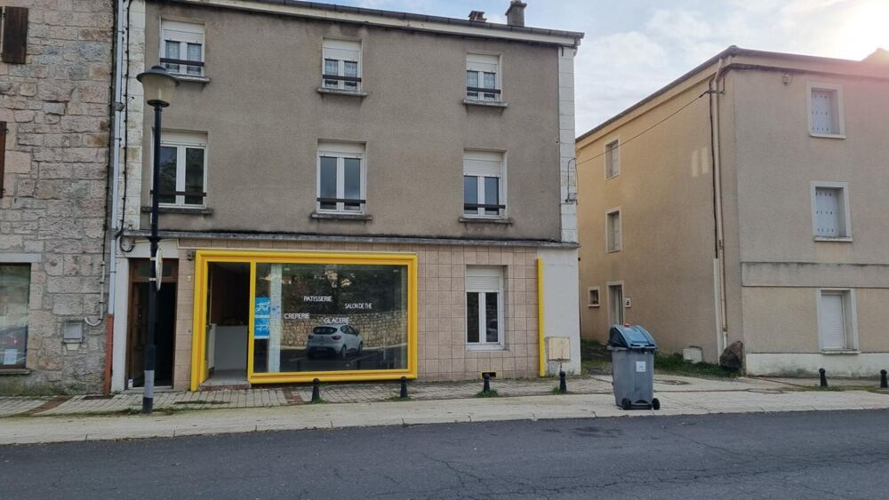 Vente Immeuble SOUS COMPROMIS Dunières Centre 43220 immeuble pas de porte, trois appartements Dunieres