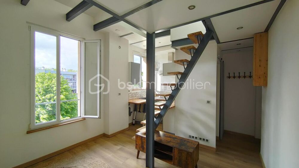 Vente Appartement Deux pièces sous combles - Idéal investisseur ou premier achat à Bagnolet Bagnolet