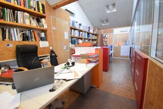  Immeuble à vendre 15 + pièces 700 m²