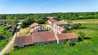  Ferme à vendre 4 pièces 1700 m² Usson du poitou