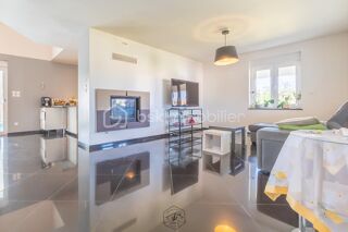  Propriété/château à vendre 8 pièces 251 m²