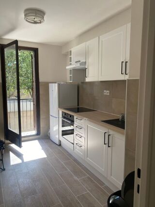  Appartement à louer 4 pièces 68 m²