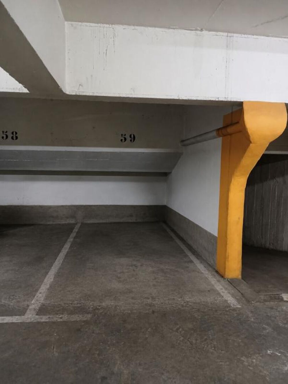 Vente Parking/Garage À VENDRE - Places de parking sécurisées -Vente à l'unité ou en lot Paris 12