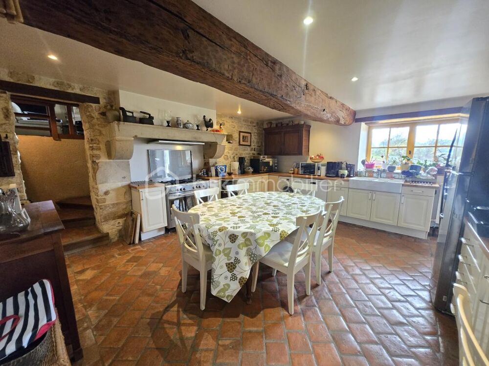 Magnifique Corps de Ferme de 188 m² à Chaulgnes