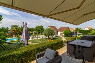  Maison � vendre 8 pi�ces 198 m�