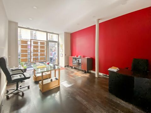 Boutique 55m&sup2; de plain-pied, au c�ur du quartier de saint Philippe du Roule 2849 75008 Paris