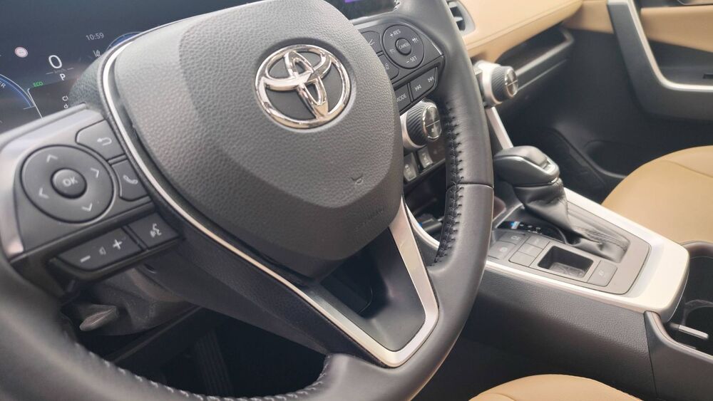 RAV 4 2.5 VVT-i 218 Hybrid E-CVT Lounge - Entretien constructeur T 2023 occasion 92000 Nanterre
