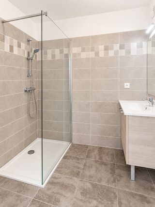  Appartement à louer 2 pièces 37 m²