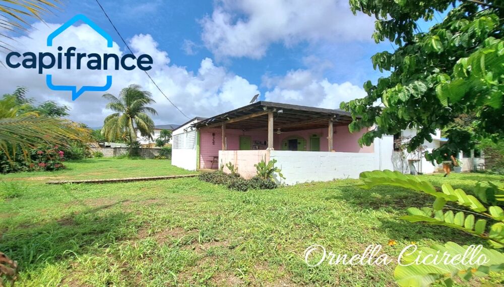 SAINTE-ROSE  MAISON 6 PIÈCES DE 222 M² AVEC PISCINE SUR 1 331 M² DE TERRAIN