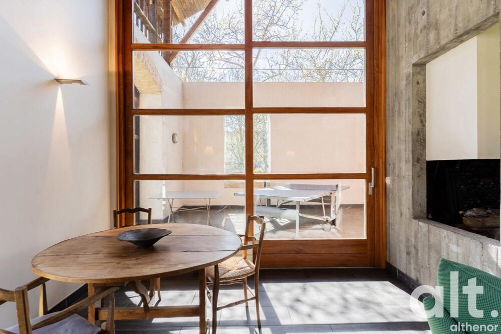 Bâtisse de caractère à Chavanod  8 pièces et terrain constructible