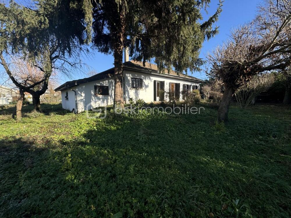 À Vendre : Maison de Plain-Pied avec Terrain Arboré de 1600 m² à Brézins (38)