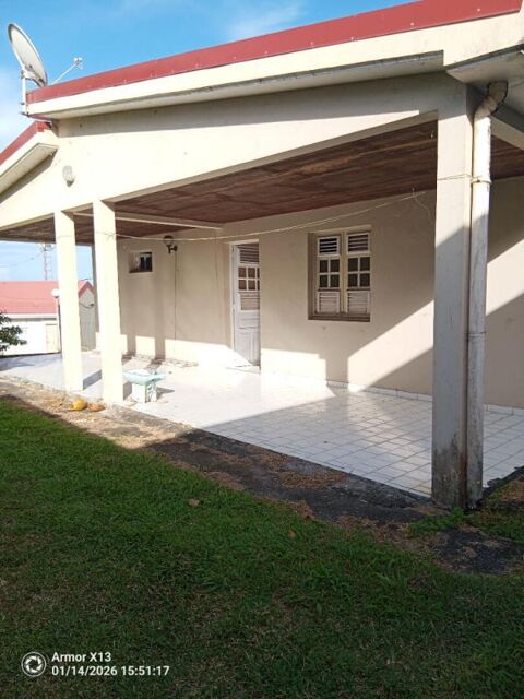   Maison  4 pi�ce(s) 206 m2  a basse-pointe Maison - 4 pi�ce(s) - 206 m�