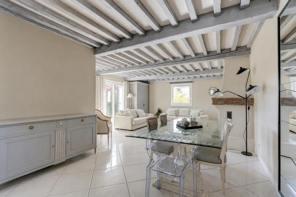 Charmante maison avec piscine à Saint-Laurent-de-Mure