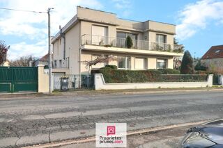  Immeuble à vendre 15 + pièces 315 m²