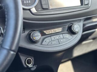 Yaris III (2) 100 VVT-I DESIGN 5P 2014 occasion 78240 Chambourcy
