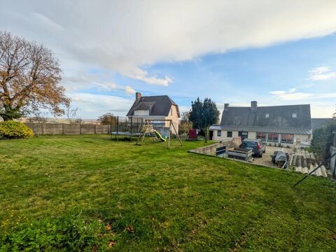   Maison spacieuse avec jardin � Perriers-en-Beauficel Maison - 6 pi�ce(s) - 150 m�