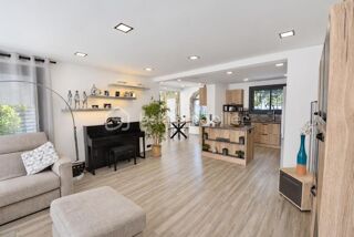  Propriété/château à vendre 13 pièces 327 m²