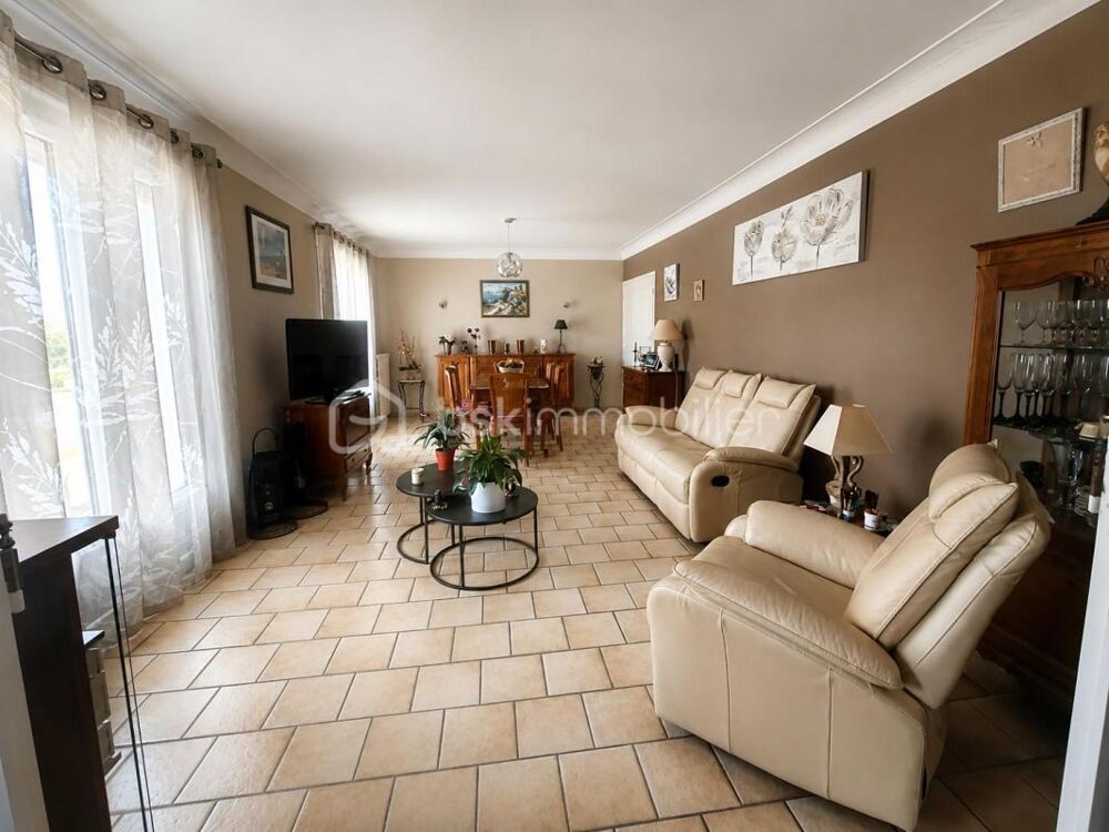 Maison familiale de 142 m² avec terrain arboré de 2 394 m², sous-sol complet et combles aménagés