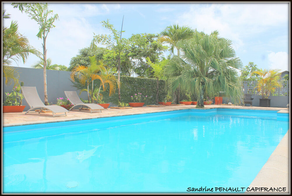 Vente Immeuble A VENDRE A KOUROU UN MAGNIFIQUE COMPLEXE IMMOBILIER DE 8 APPARTEMENTS (R+1) DE 960 m² - UNE VILLA T5 (R+1) DE 310 m² - TERRAIN 1 Kourou