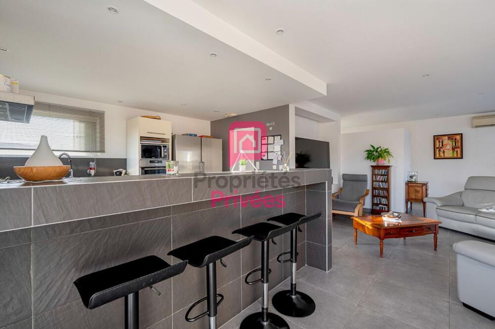 Vente Maison Maison familiale 175 m² - Piscine chauffée - Garage double - Saint-Loubès Saint loubes