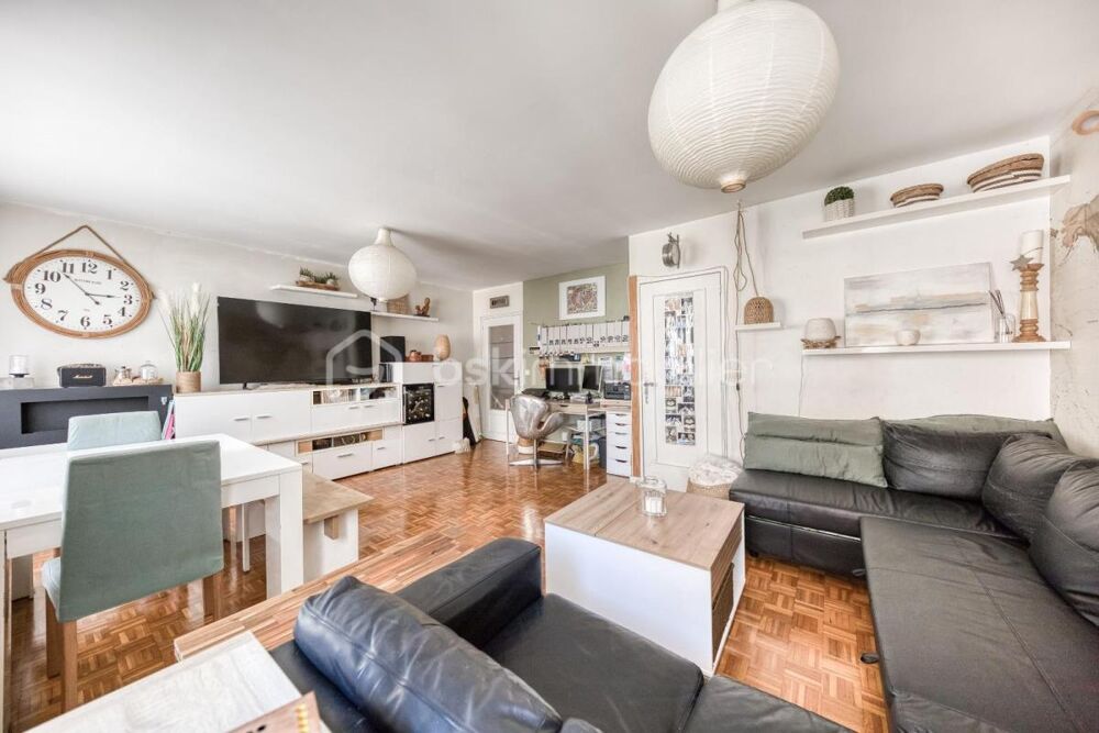 Vente Appartement Bel Appartement 3 pièces  avec Cave et  Place de Parking Paris 20