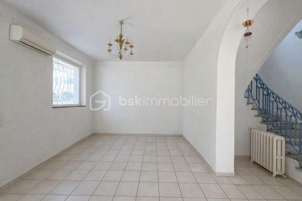 � vendre  Propri�t�/ch�teau Saint-Rapha�l (83700)