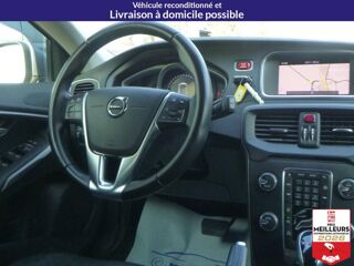 V40 D2 120 Geartronic 6 Momentum +Cam&eacute;ra 2017 occasion 10150 Lavau