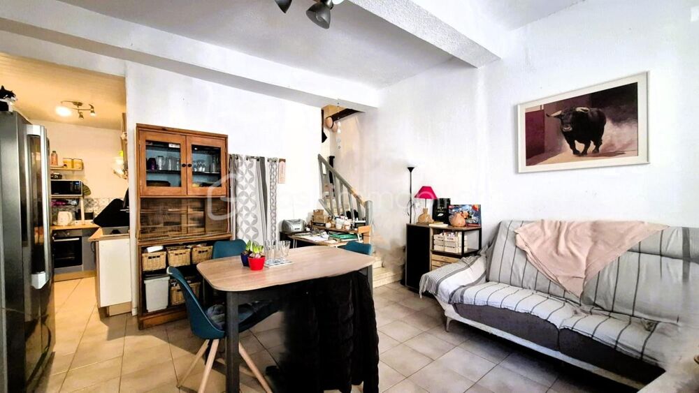 Vente Maison *** Maison de village- 165m²- T6- 4 grandes Chambres-  A Rénover- La Palme*** La palme