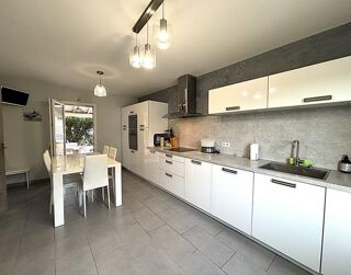  Villa à vendre 8 pièces 170 m²