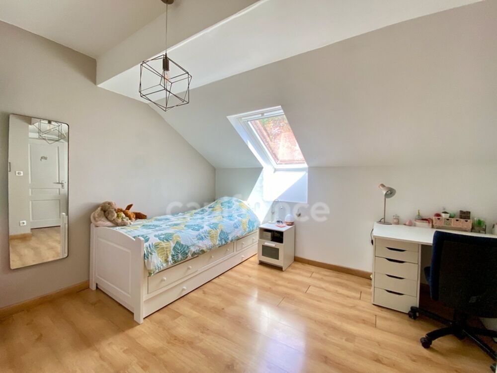 à vendre  Maison Échenevex (01170)