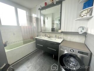  Appartement � vendre 4 pi�ces 77 m�