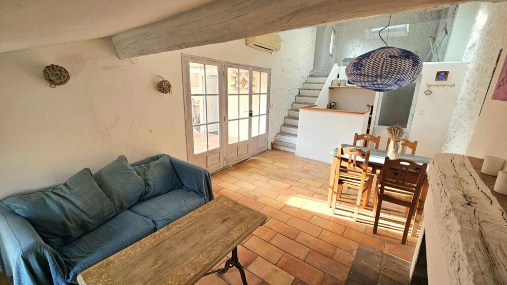 Opportunité exceptionnelle pour investisseurs : grande maison avec terrasse