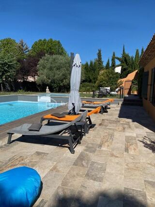  Villa à vendre 6 pièces 203 m²