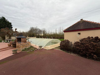  Remise / Grange � vendre 9 pi�ces 300 m�