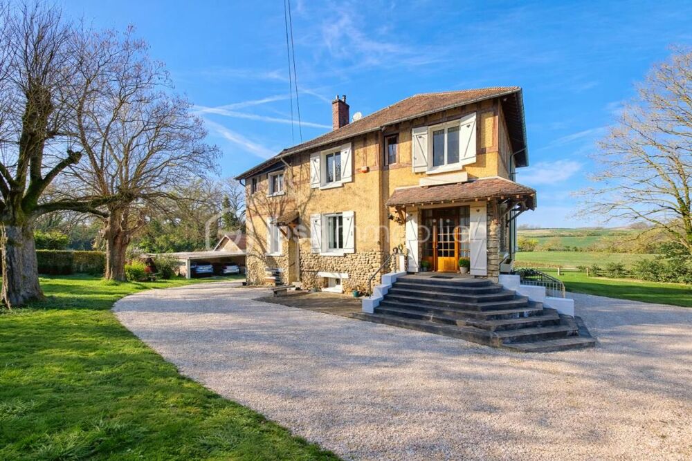 PROPRIETE DE CARACTETRE AVEC DEPENDANCE SUR ENVIRON 3750 M² DE TERRAIN DANS UN ENVIRONNEMENT CALME