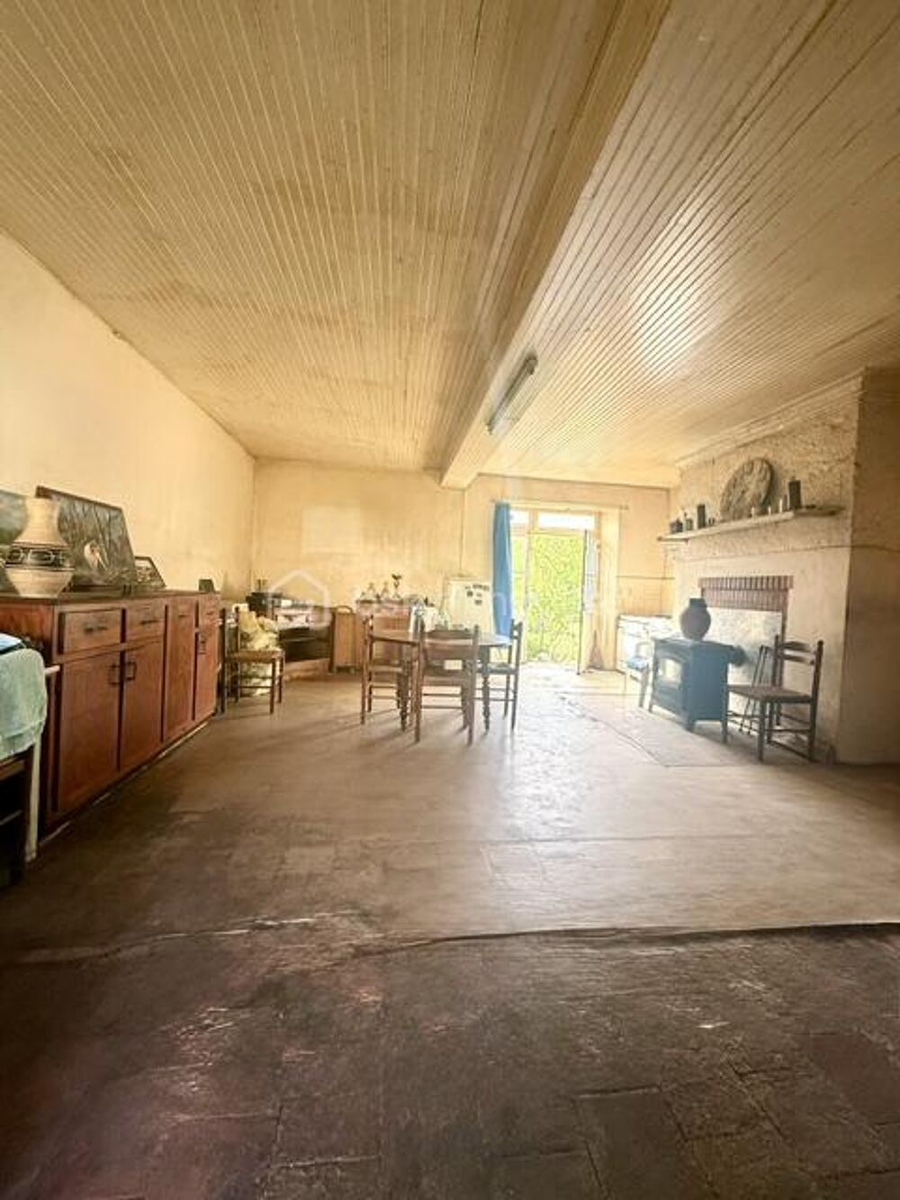 Vente Maison CORPS DE FERME ANCIEN À RÉNOVER –144 M² HABITABLES – 4000 M² DE TERRAIN – NOMBREUSES DÉPENDANCES Verteuil sur charente