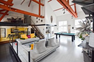 Vente Maison Maison d'habitation +deux appartements locatifs avec terrain de 2455 m2 Le creusot
