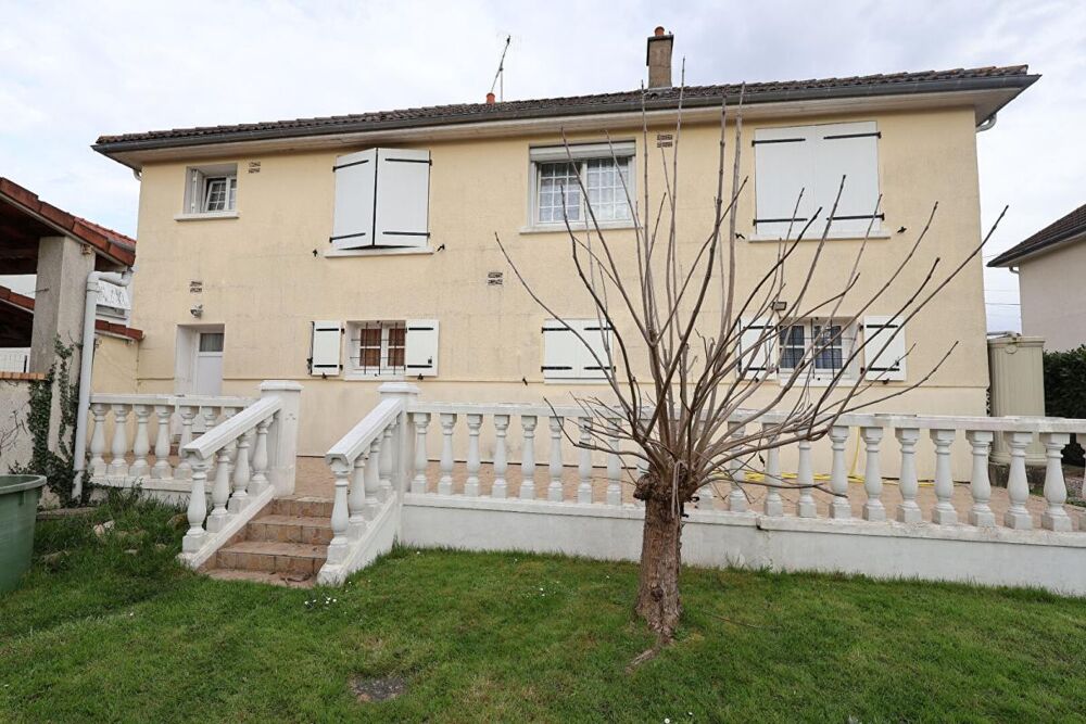 Maison sur sous-sol de 8 pièces, 4 chambres