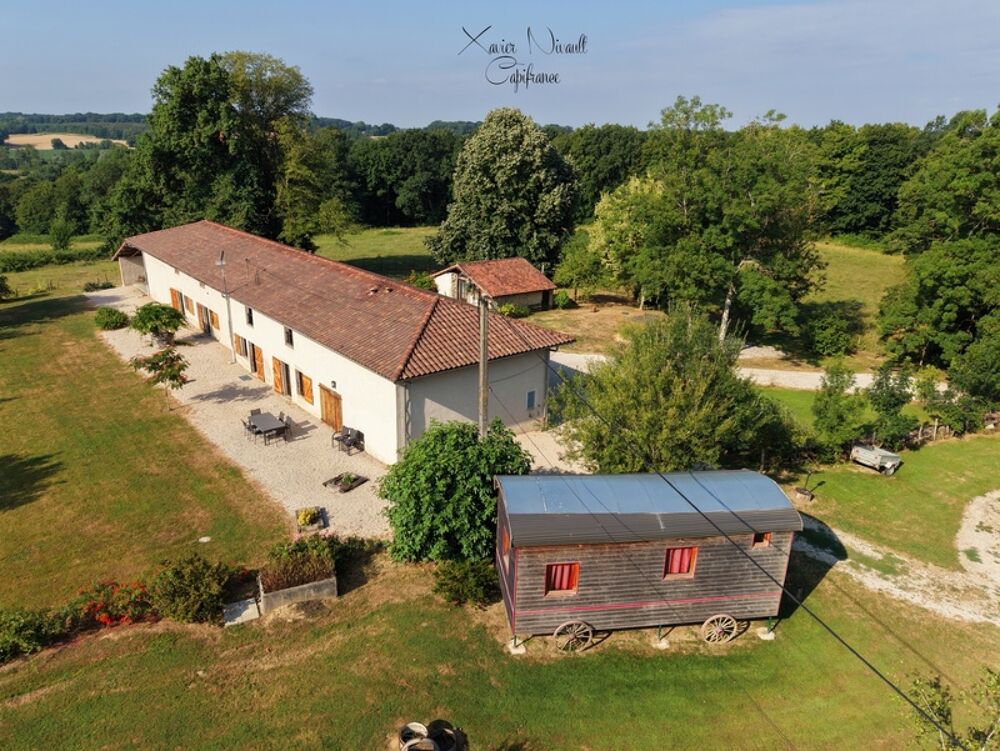 Maison à vendre 11 pièces SAINT AMOUR (39)