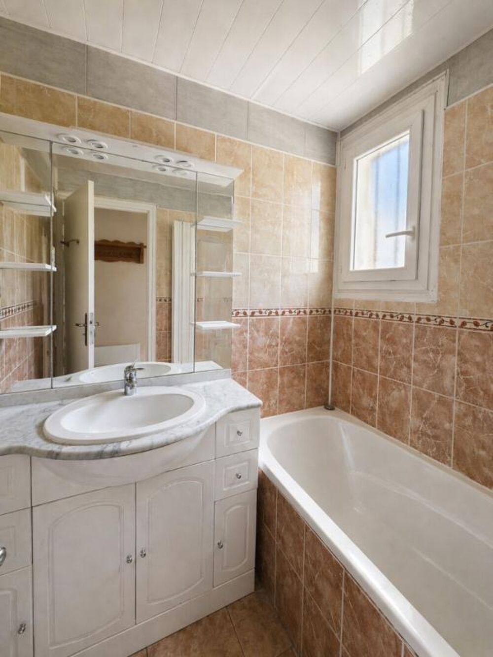 Vente Maison Maison 5 pièce(s) 70m2 sous-sol complet terrain de 1700m2 Crepy en valois