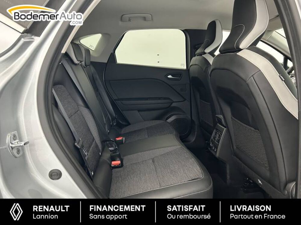 Captur E-Tech Plug-in 160 - 21 Intens 2021 occasion 22200 Guingamp