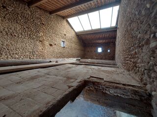 Vente Remise/Grange Grange à vendre à Valensole aménageable en maison de village Valensole