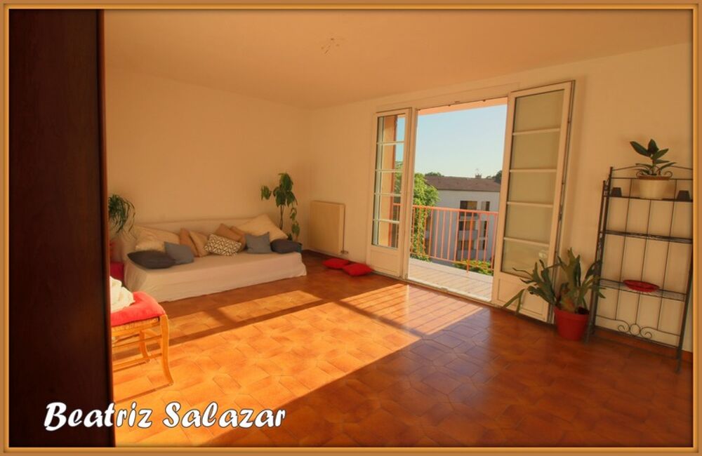 A 3 mn à pied du centre ville de Digne, joli et lumineux T3 de 78 m² avec grand balcon, garage, parking et cave