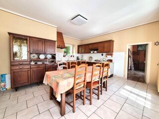  Propriété/château à vendre 7 pièces 170 m²